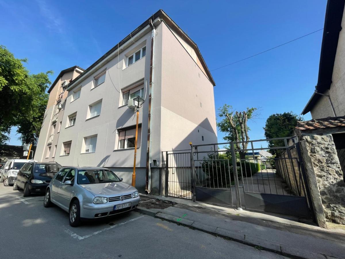 Apartman Venera Sombor Buitenkant foto